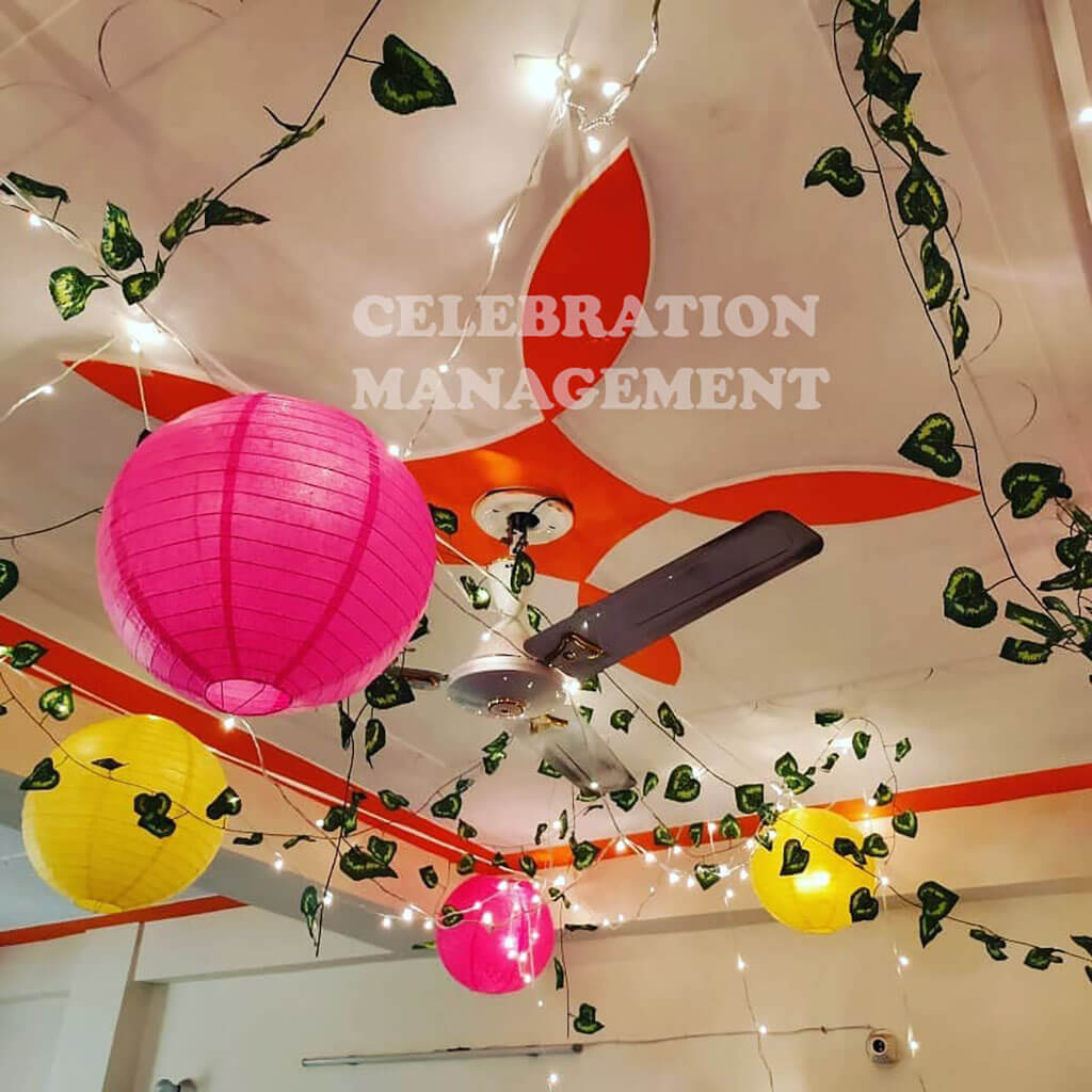 Lanterns with Artificial Leaf Decoration